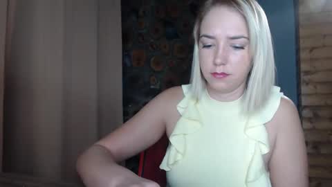 Snapshot of karina_fun chatting on January 15, 3:11 am karina online show from January 15, 3:11 am