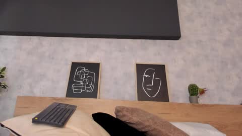 Kari online show from April 2, 11:30 am