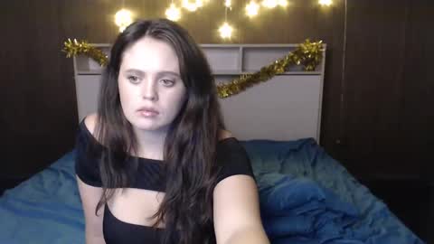 Snapshot of karina_unreal chatting on December 28, 4:09 pm karina_unreal online show from December 28, 4:09 pm
