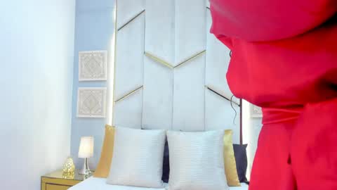 karinaacox online show from April 9, 1:05 pm