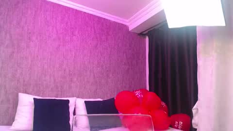 Snapshot of karinaflowers_ chatting on February 20, 12:05 pm Im Karina online show from February 20, 12:05 pm