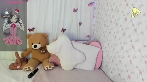 Snapshot of karinna_ebony chatting on June 3, 2:33 pm karinna_ebony online show from June 3, 2:33 pm