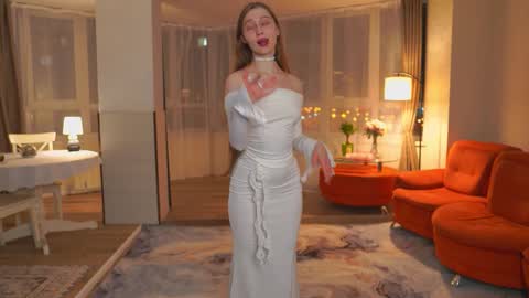 Snapshot of karisacondelario chatting on March 2, 2:57 pm Linn online show from March 2, 2:57 pm