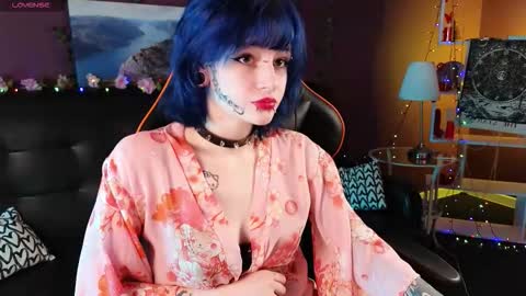 Snapshot of karkadeshk chatting on November 14, 10:03 am karkadeshk online show from November 14, 10:03 am