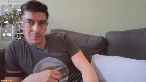 Snapshot of karl_mask chatting on April 25, 3:42 pm Karl online show from April 25, 3:42 pm