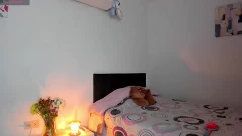 Ill be on at sunday see u Lynn  Could u help me to reach 100 Thmbs upp plssss   Independent girl 3 online show from February 26, 2:48 am