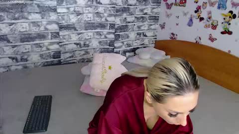 Andreea Fun it s my name online show from September 17, 5:03 pm