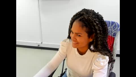 karla_cg online show from February 27, 2:32 am