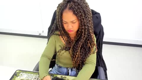 karla_cg online show from February 27, 7:15 pm