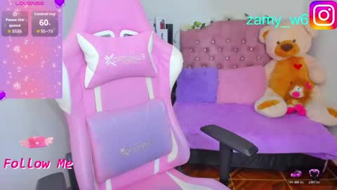 Snapshot of karla_cutee1 chatting on April 27, 5:05 am karla online show from April 27, 5:05 am