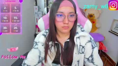 Snapshot of karla_cutee1 chatting on May 8, 6:08 am karla online show from May 8, 6:08 am