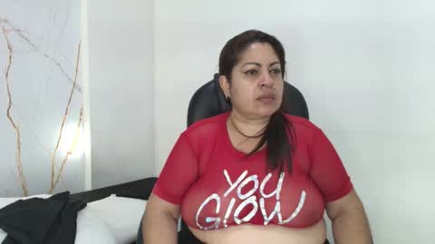 Snapshot of karla_hilton1 chatting on January 17, 11:37 am karla_hilton1 online show from January 17, 11:37 am