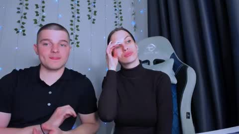 karla_lim online show from April 12, 4:56 pm