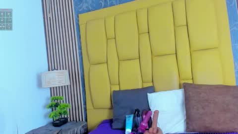 karla online show from March 26, 11:49 am