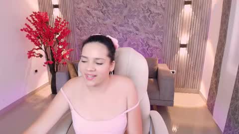 Snapshot of karlie_small chatting on September 17, 7:37 pm Karli online show from September 17, 7:37 pm