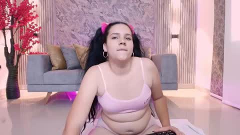Snapshot of karlie_small chatting on September 24, 7:28 pm Karli online show from September 24, 7:28 pm