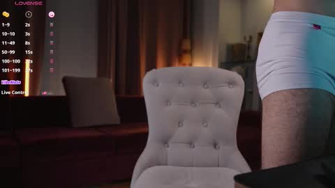 Karlos and Louis online show from February 10, 3:32 am