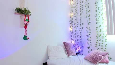 Karlye online show from December 24, 3:26 pm