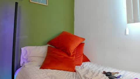 Karlye online show from May 21, 5:42 pm