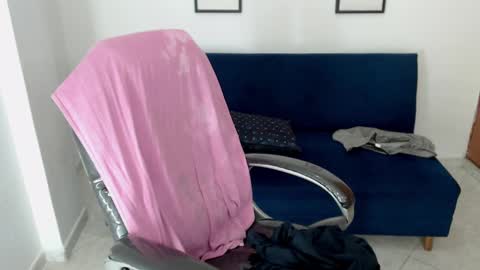 KARLYE online show from December 15, 9:03 am