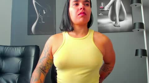   online show from March 25, 1:06 pm