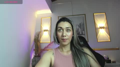 karlyy_ online show from December 17, 7:09 pm