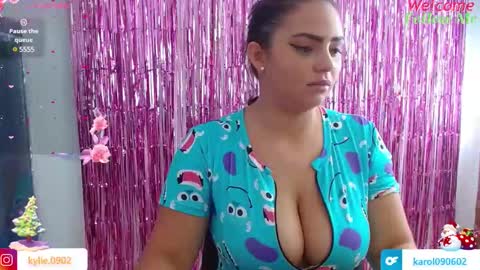 Snapshot of karol_09 chatting on December 17, 5:26 pm karol 09 online show from December 17, 5:26 pm