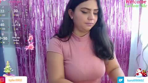 Snapshot of karol_09 chatting on December 19, 11:29 am karol 09 online show from December 19, 11:29 am