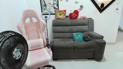    online show from March 2, 11:18 am