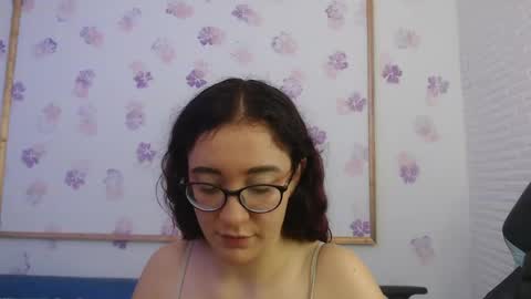 Snapshot of karol_prescot chatting on May 3, 1:28 pm Karol online show from May 3, 1:28 pm