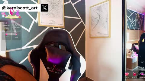 KAROL SCOTT online show from September 12, 8:31 pm