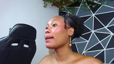 Snapshot of karol_the_warrior chatting on October 10, 7:46 pm Karol  online show from October 10, 7:46 pm