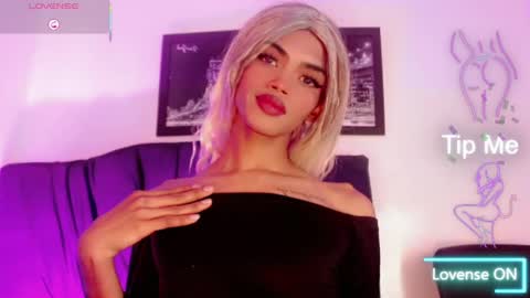 Snapshot of karol_vanessa__ chatting on March 17, 7:17 pm karol Vanessa online show from March 17, 7:17 pm
