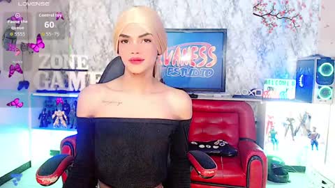 Snapshot of karol_vanessa__ chatting on April 29, 11:36 am karol Vanessa online show from April 29, 11:36 am