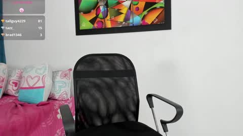 Snapshot of karol_w10 chatting on February 1, 10:34 pm karol_w10 online show from February 1, 10:34 pm