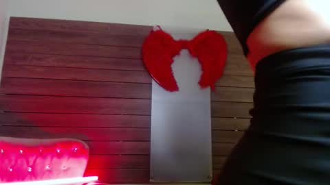 Snapshot of karol_yesenia chatting on October 18, 1:56 pm karol_yesenia online show from October 18, 1:56 pm
