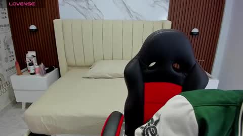 Karol and Luna online show from February 6, 10:32 pm