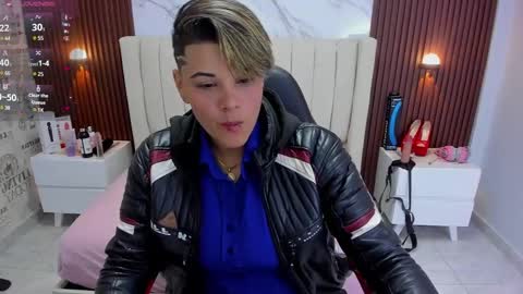 Karol and Luna online show from February 26, 2:37 am