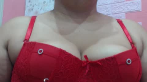 karolbb21 online show from March 14, 2:11 pm