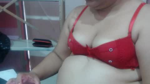 karolbb21 online show from March 30, 1:45 pm