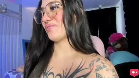 Snapshot of karolina_evans chatting on July 30, 2:05 pm karolina_evans online show from July 30, 2:05 pm