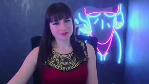 Caroline online show from December 2, 6:20 am