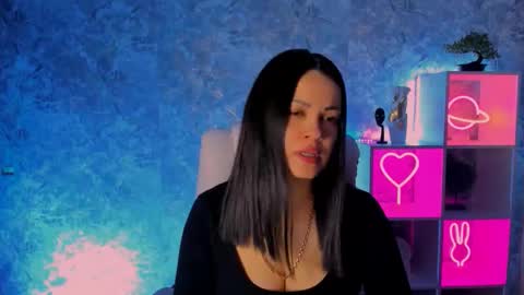 Snapshot of karolina_robinson chatting on March 1, 11:45 am Karolina online show from March 1, 11:45 am