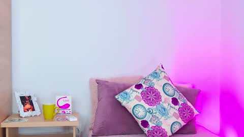 karolinahill online show from March 12, 7:28 pm