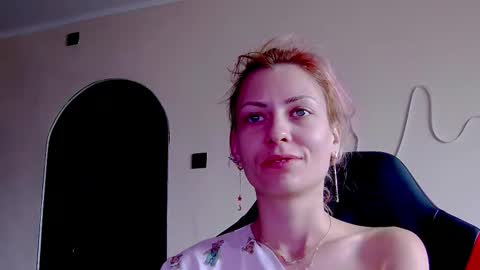 karoline121 online show from November 20, 9:20 am