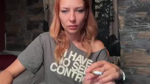 Snapshot of karoline121 chatting on July 17, 7:52 pm karoline121 online show from July 17, 7:52 pm