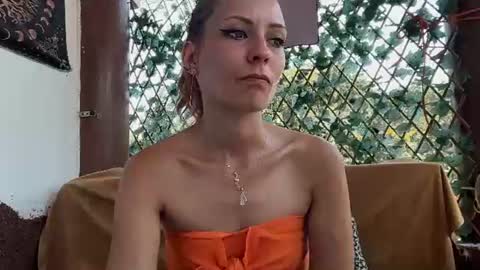 Snapshot of karoline121 chatting on July 18, 8:51 am karoline121 online show from July 18, 8:51 am