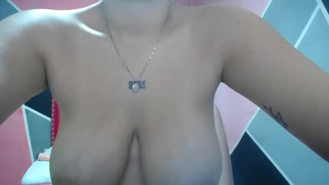 karoline_lov2 online show from February 28, 11:34 pm