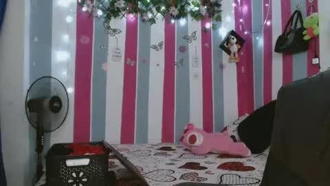 Snapshot of karoline_lovex chatting on October 21, 6:08 pm karoline_lovex online show from October 21, 6:08 pm