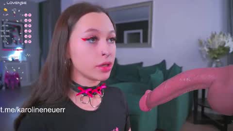 karolineneuer online show from September 25, 4:11 pm